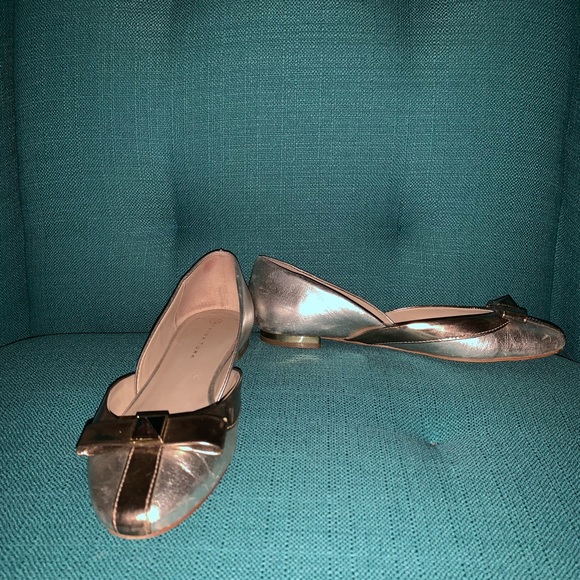 Cute gold and silver Trina Turk flats size 6 - Picture 2 of 5